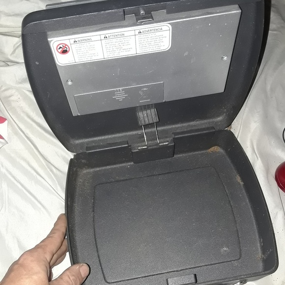 Masterlock key and code safe - Picture 2 of 2